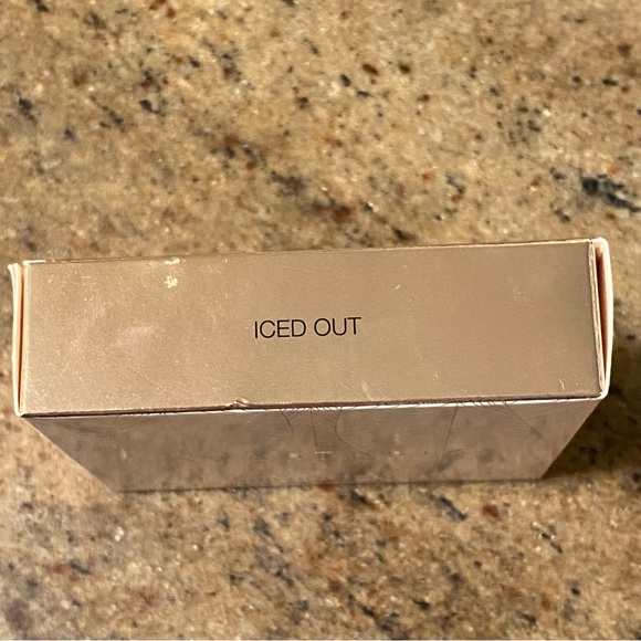 Anastasia Beverly Hills white iced out highlighter face makeup compact - Picture 8 of 10